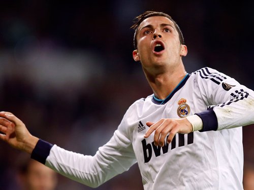 北京足协公布郭嘉璇受伤现场视频：倒地铲球被撞到头部.